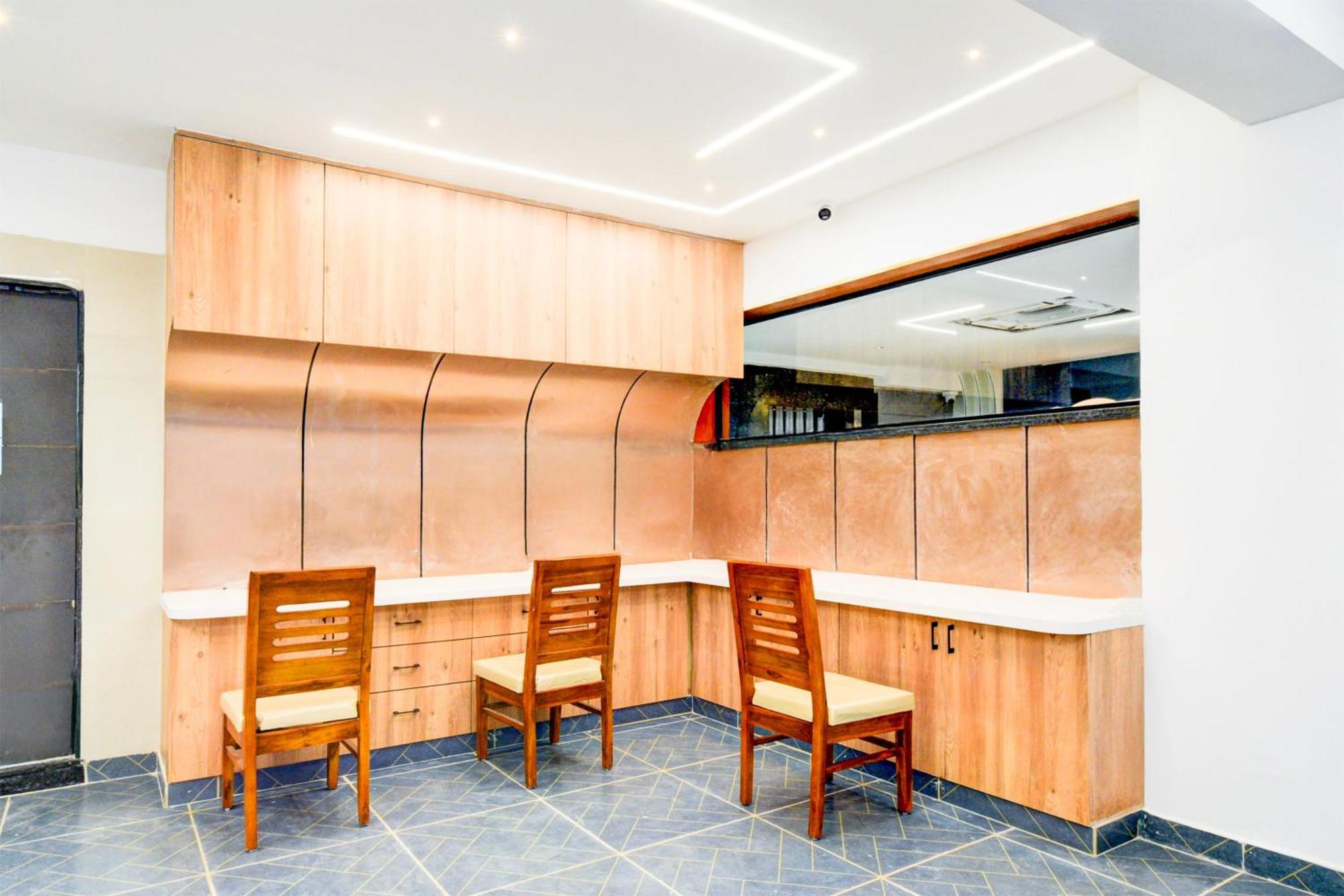 Townhouse Aarav Business Hotel Haydarabad Dış mekan fotoğraf
