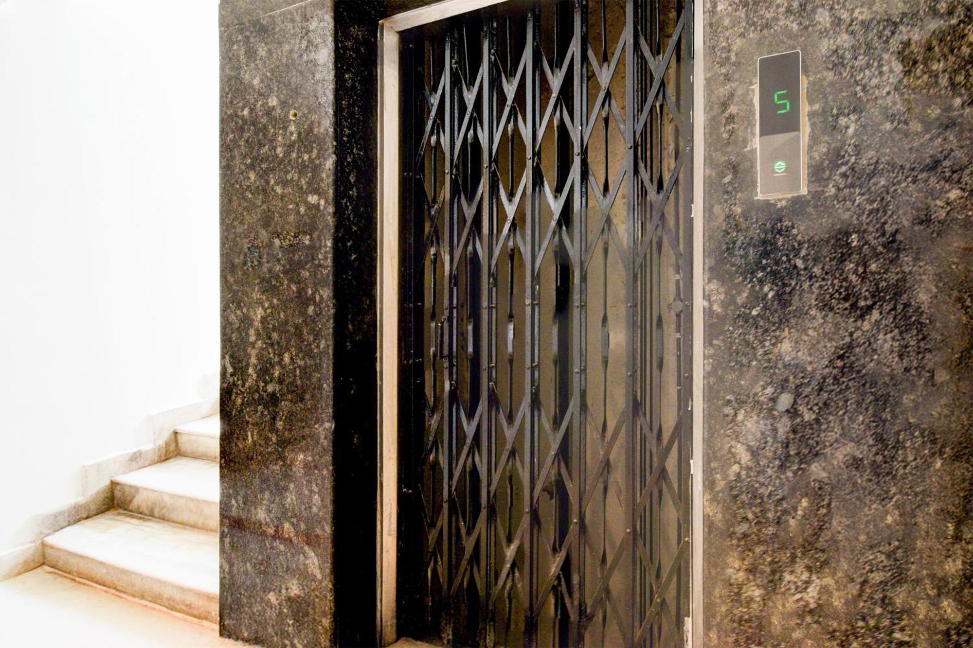 Townhouse Aarav Business Hotel Haydarabad Dış mekan fotoğraf