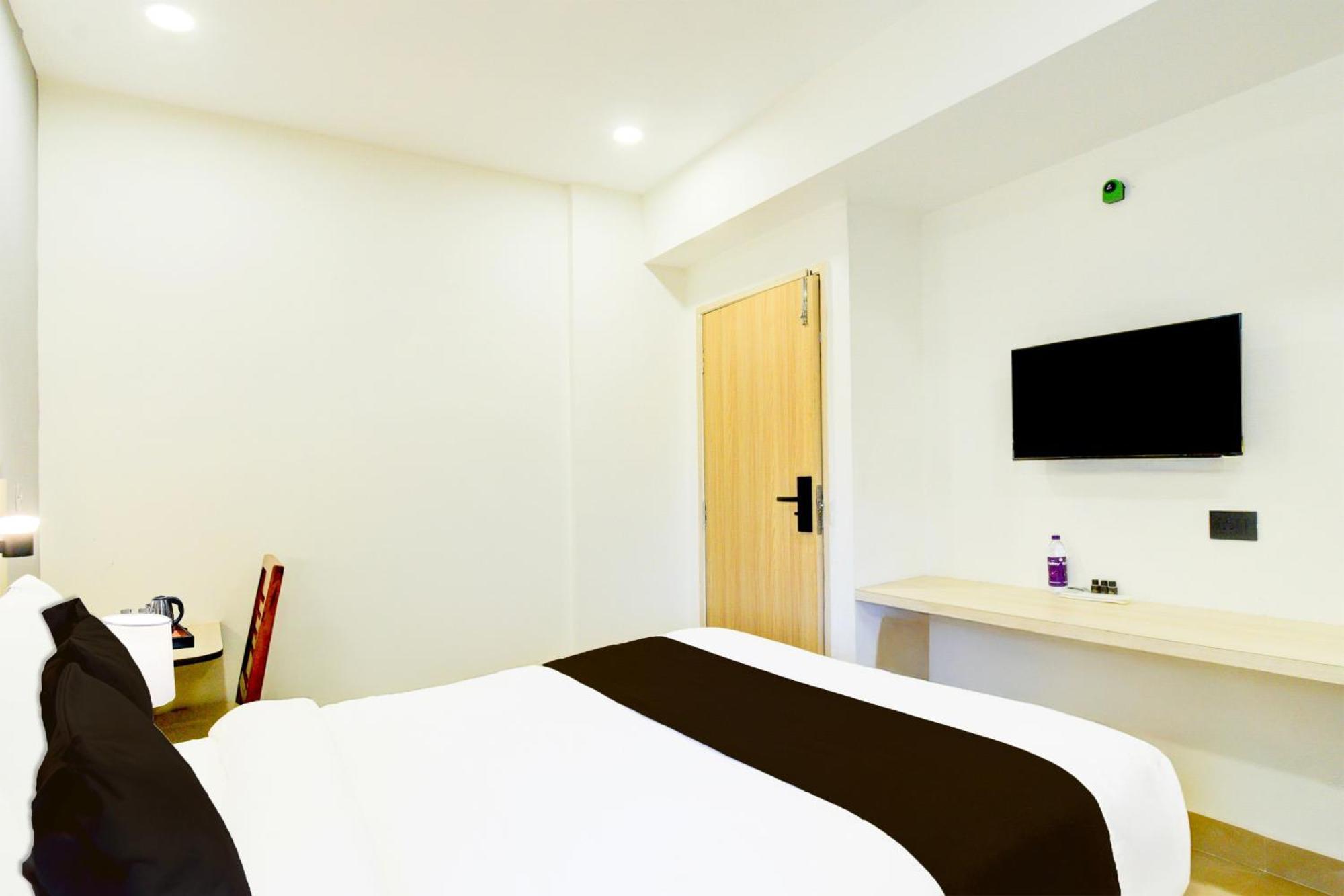 Townhouse Aarav Business Hotel Haydarabad Dış mekan fotoğraf